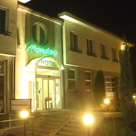 Mondeo Prague Hotel Exterior foto
