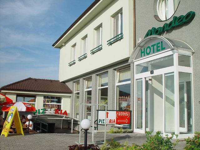 Mondeo Prague Hotel Exterior foto